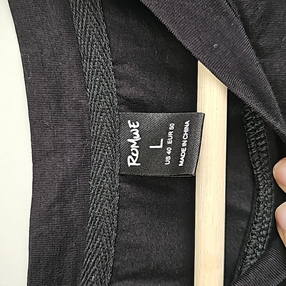 NWOT Romwe graphic tee, mens L, "my blood type is coffee" vampire sipping coffee - Picture 2 of 3